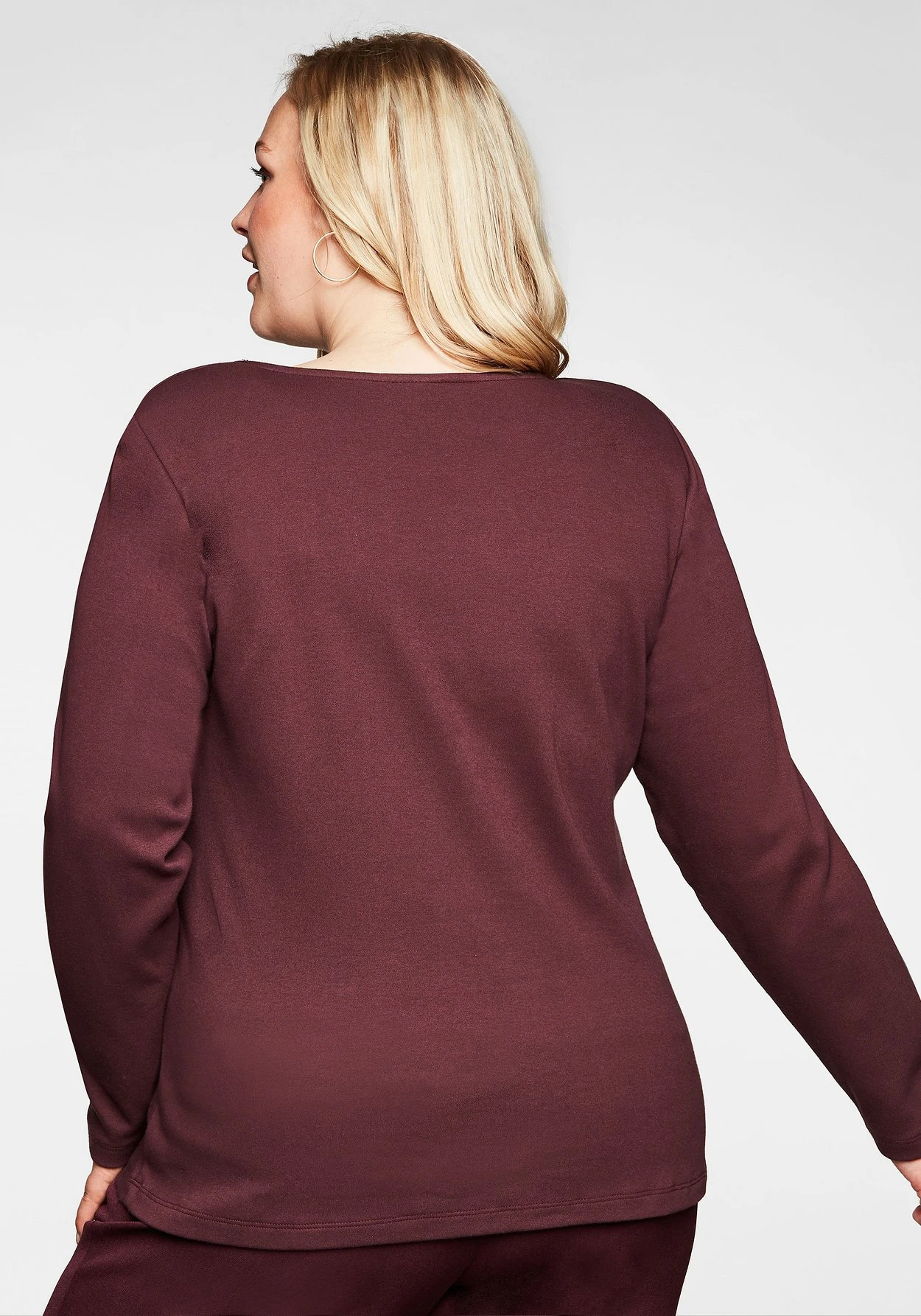 Sheego Langarmshirt Mit Schulterpads Und Rundhalsausschnitt – Bild 2