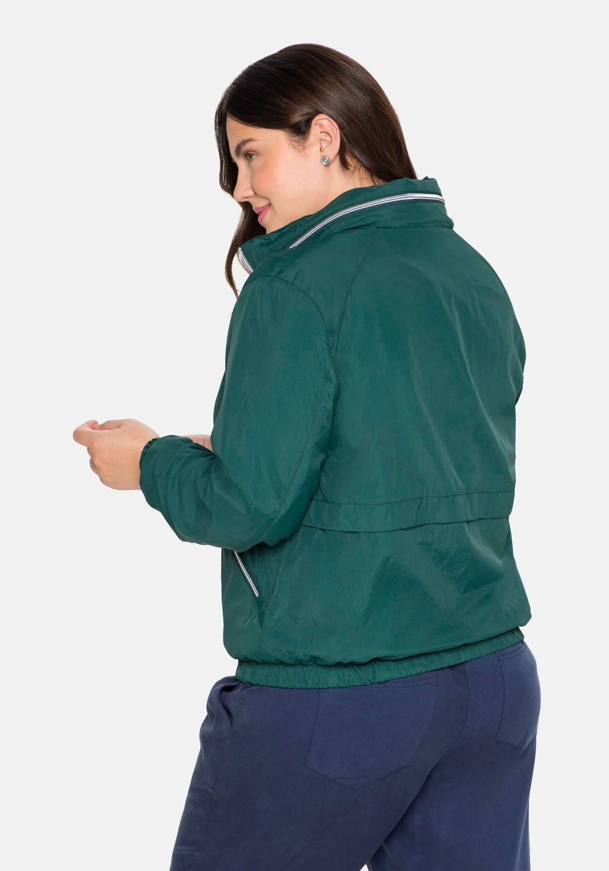 Sheego Windbreaker Mit Kapuze, In Kleiner Tasche Verstaubar – Bild 2