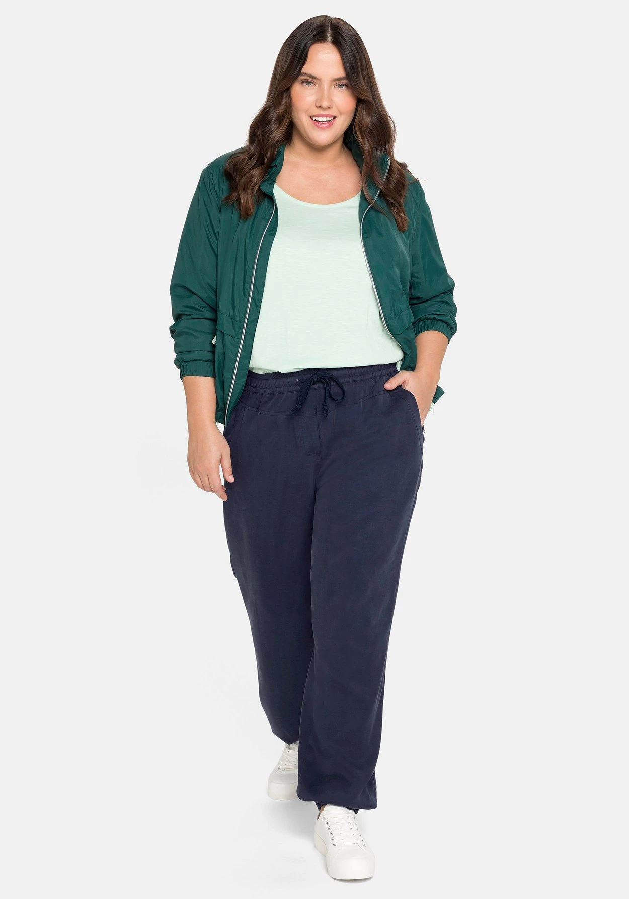 Sheego Joggpants Mit Elastischen Bündchen, TENCEL™ Lyocell – Bild 5