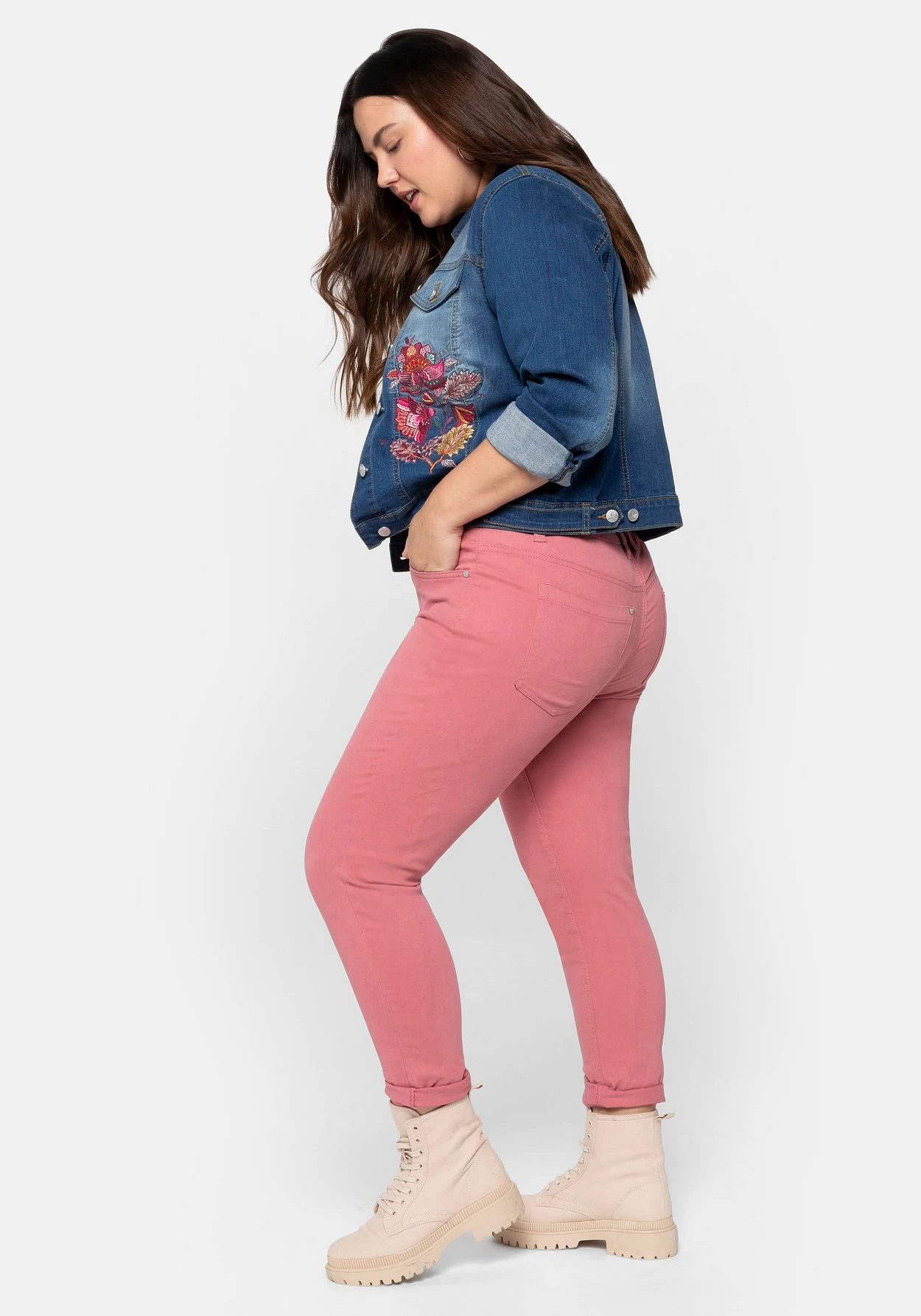 Schmale Twill-Hose In Samtig-weicher Qualität – Bild 8