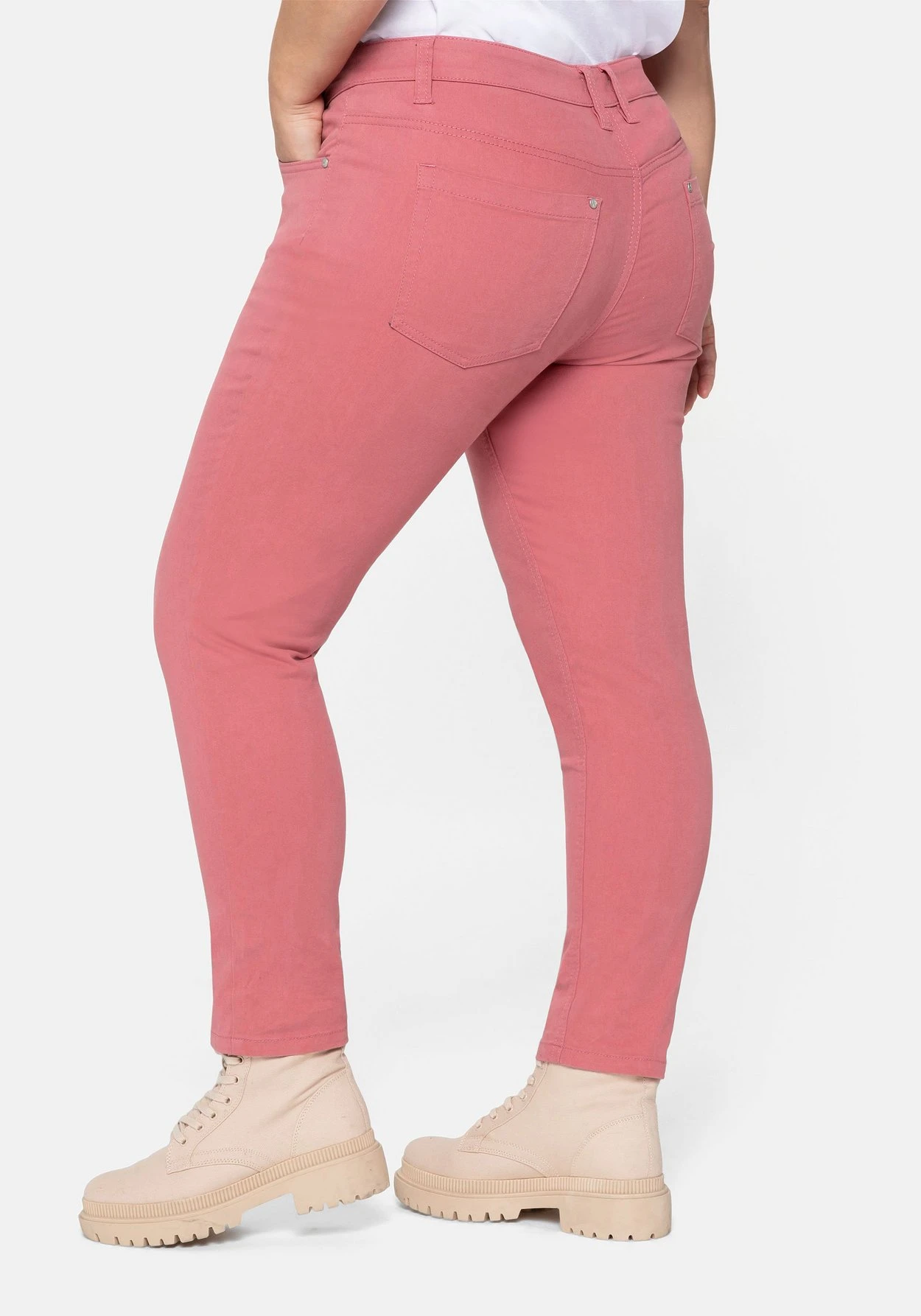 Schmale Twill-Hose In Samtig-weicher Qualität – Bild 2