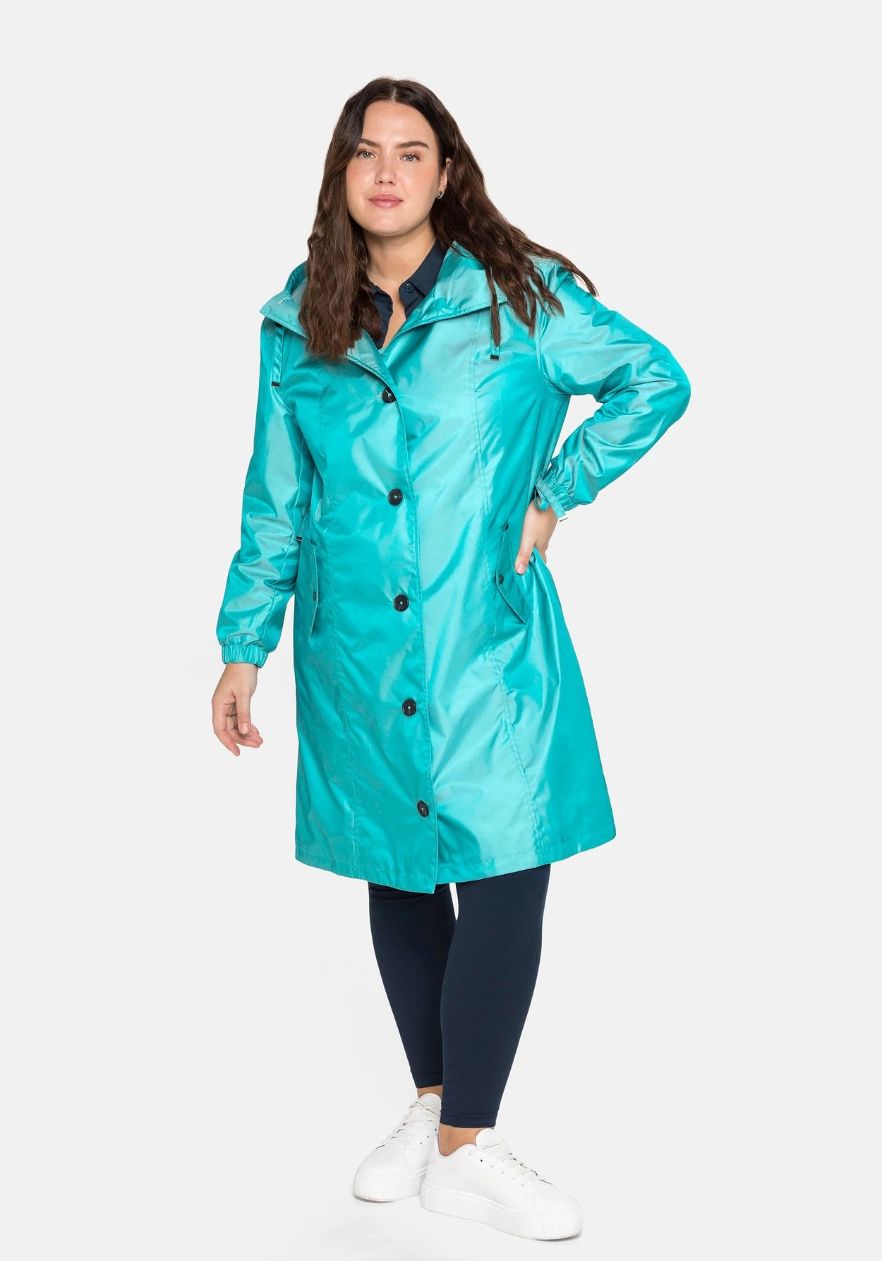 Sheego Übergangsmantel In Schimmernder Two-Tone-Optik – Bild 4