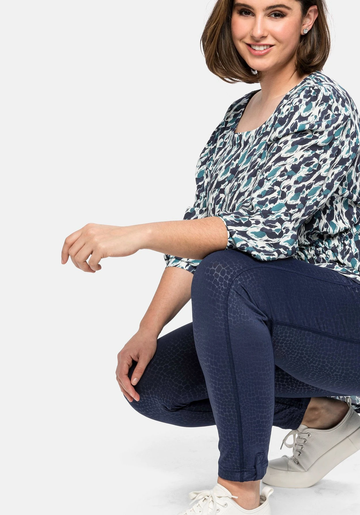 Sheego Leggings Mit Animalprint Und Ziernähten – Bild 8