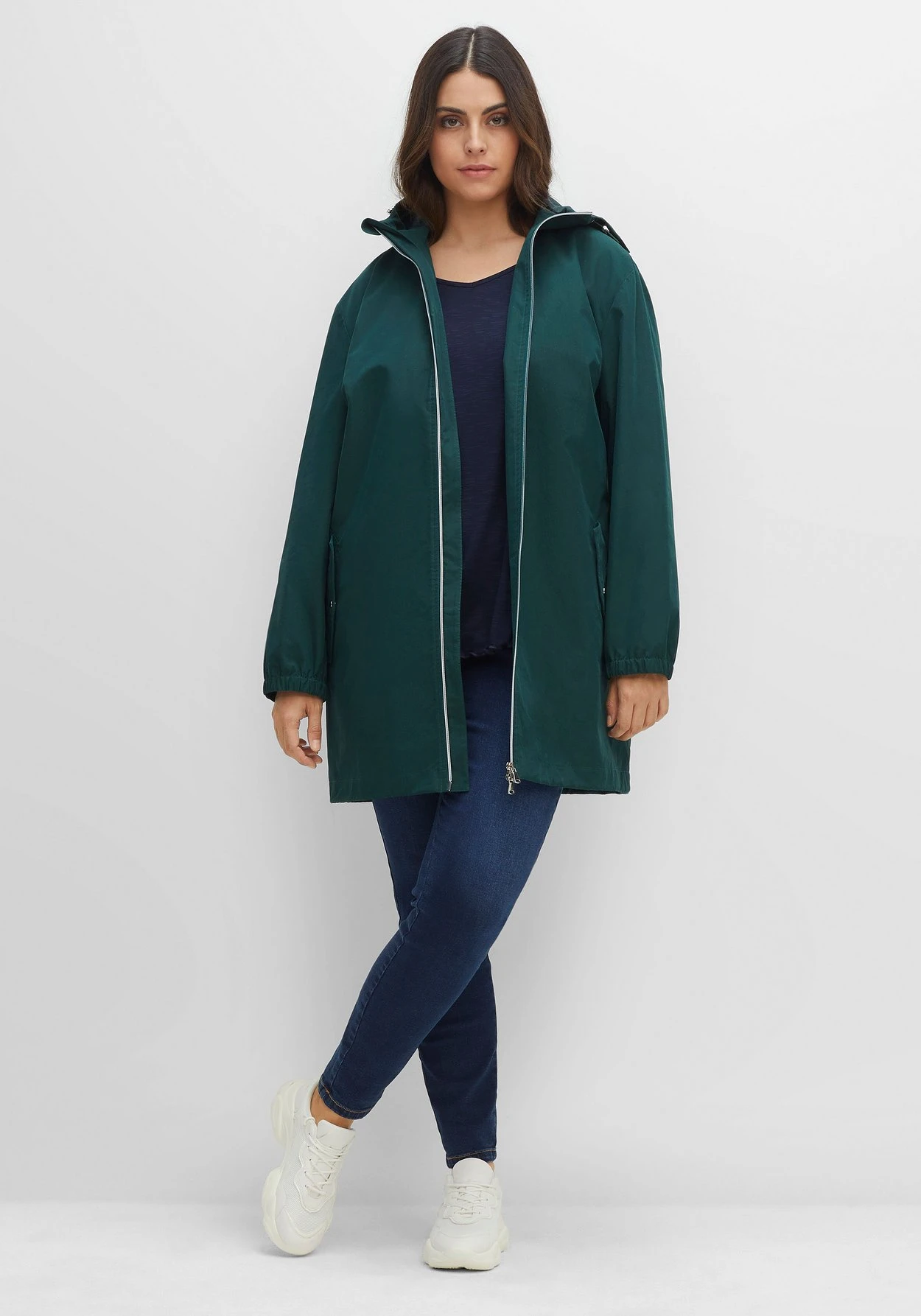 Sheego Outdoorjacke Mit Kapuze, Im Oversized-Schnitt – Bild 4