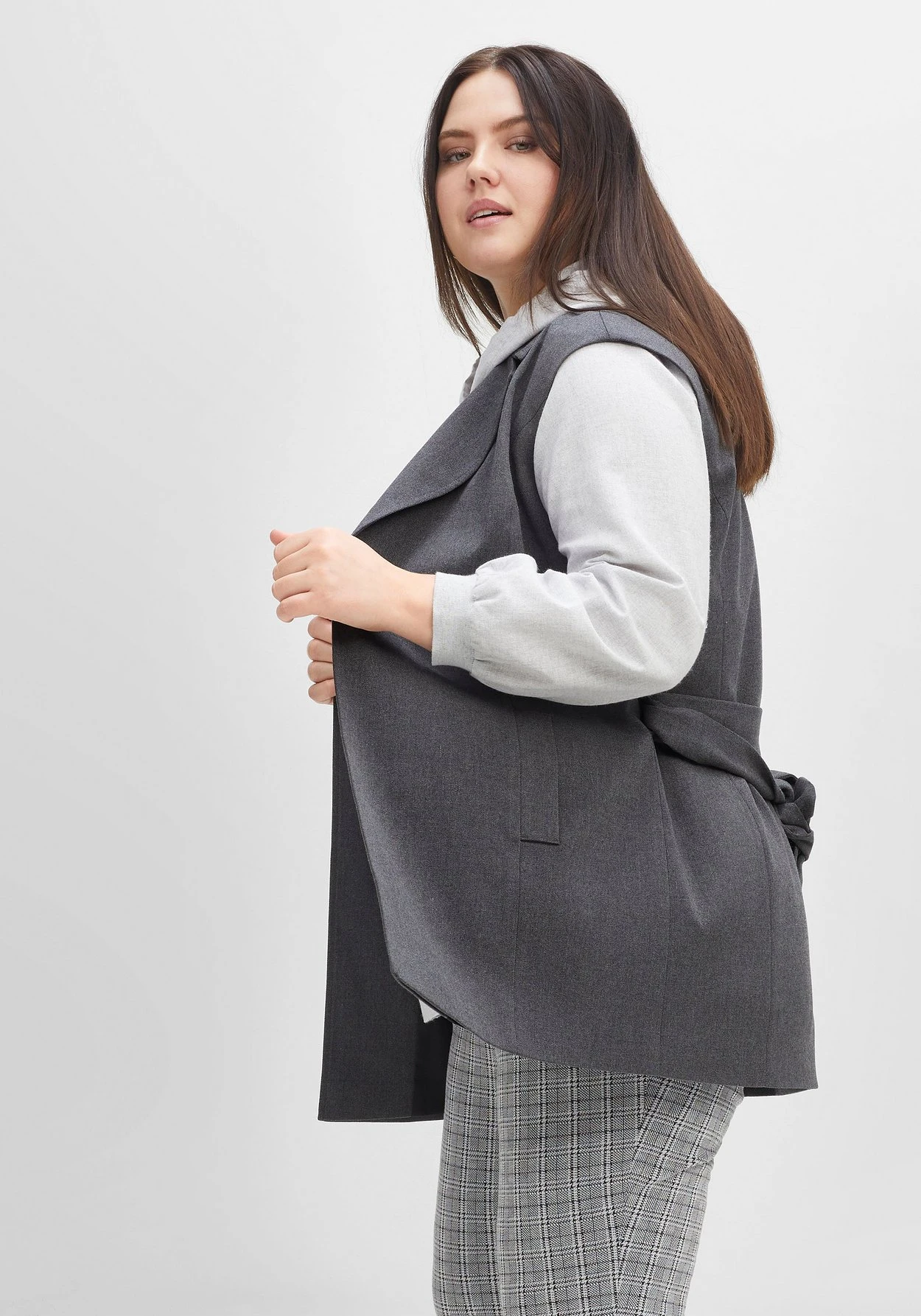 Sheego Longweste Mit Reverskragen Und Bindegürtel – Bild 2