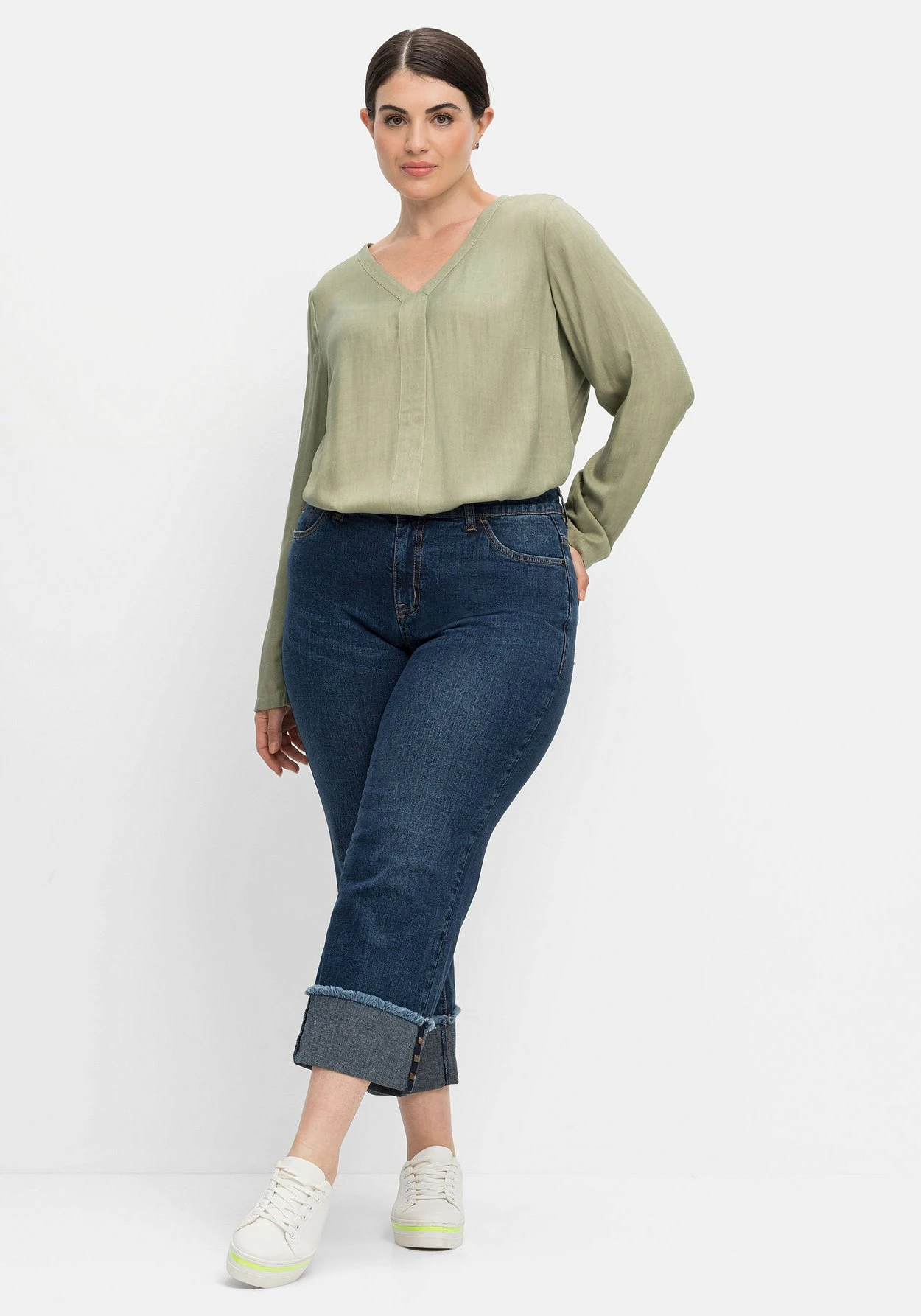 Sheego Tunika Mit V-Ausschnitt Und Blende – Bild 4