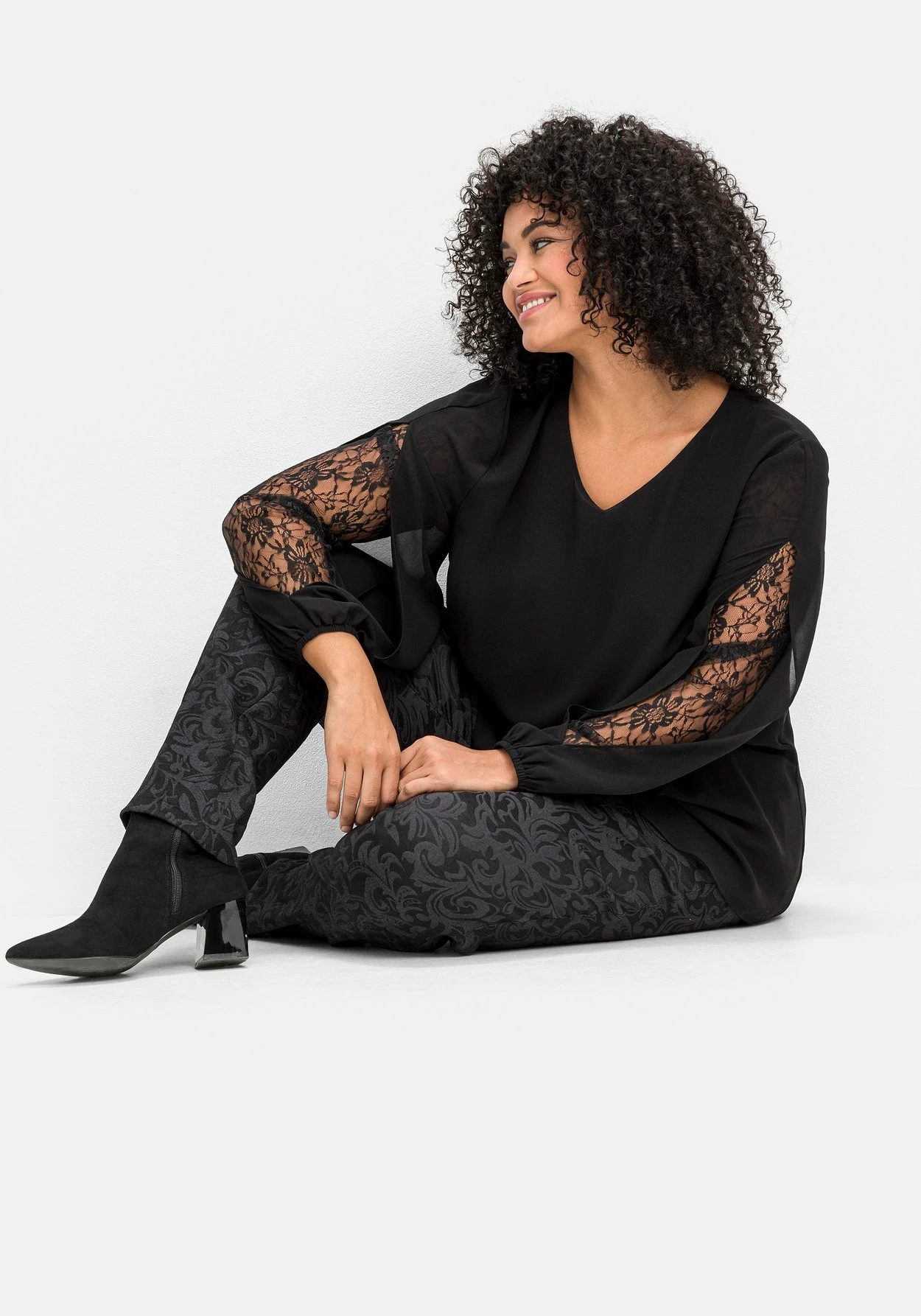 Sheego Schmale Hose Mit Tonigem Jacquardmuster – Bild 5