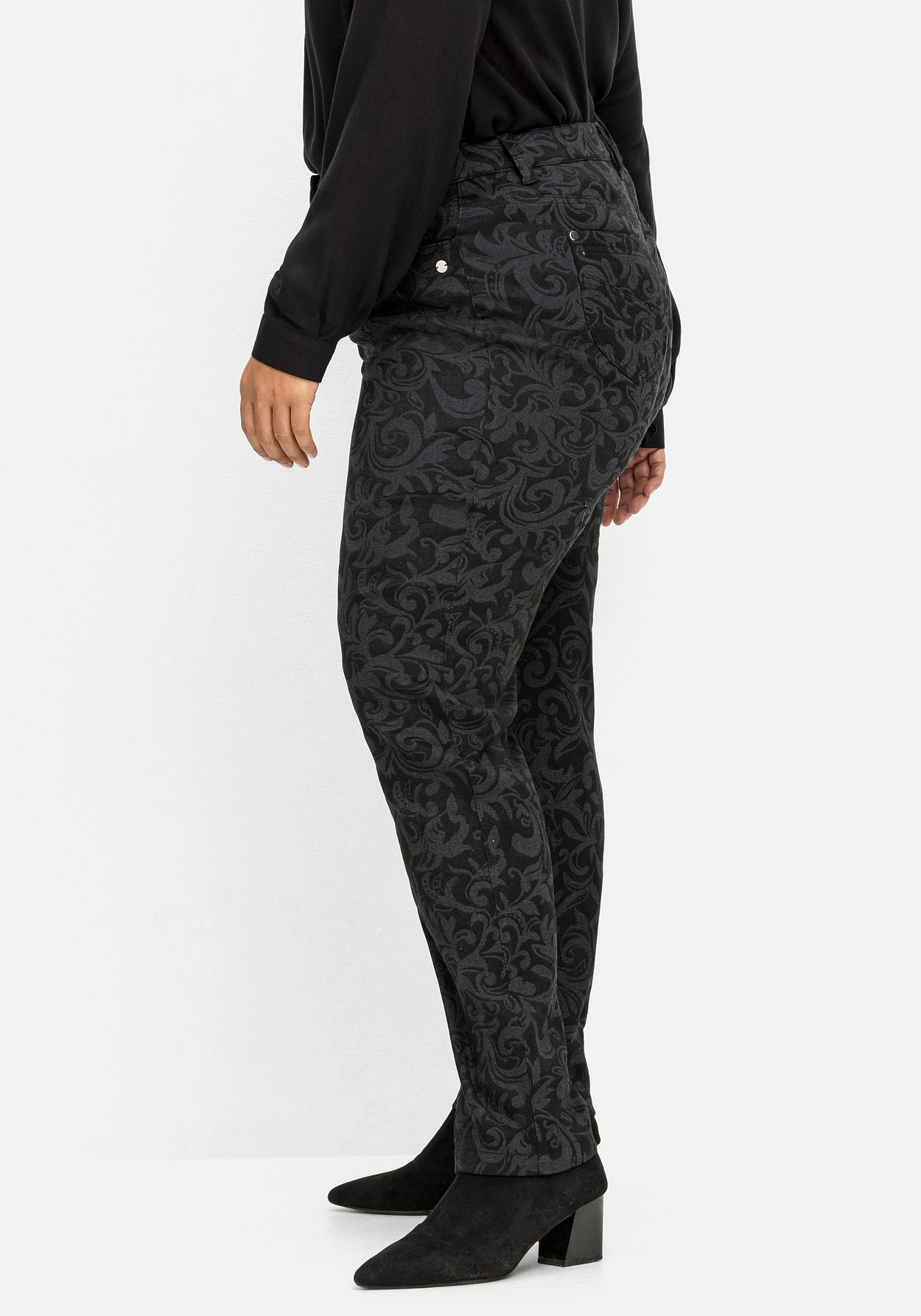 Sheego Schmale Hose Mit Tonigem Jacquardmuster – Bild 2