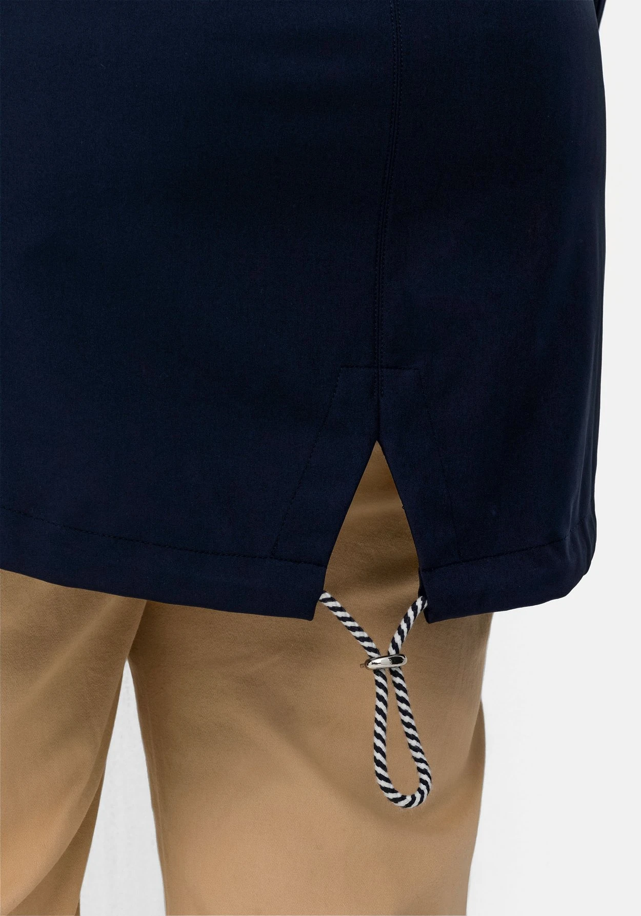 Sheego Softshell-Parka Mit Gestreifter Innenseite – Bild 6