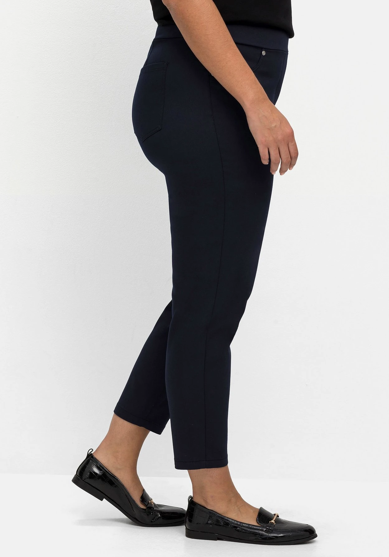 Sheego Schmale 7/8-Stretchhose Mit Elastischem Bund – Bild 2