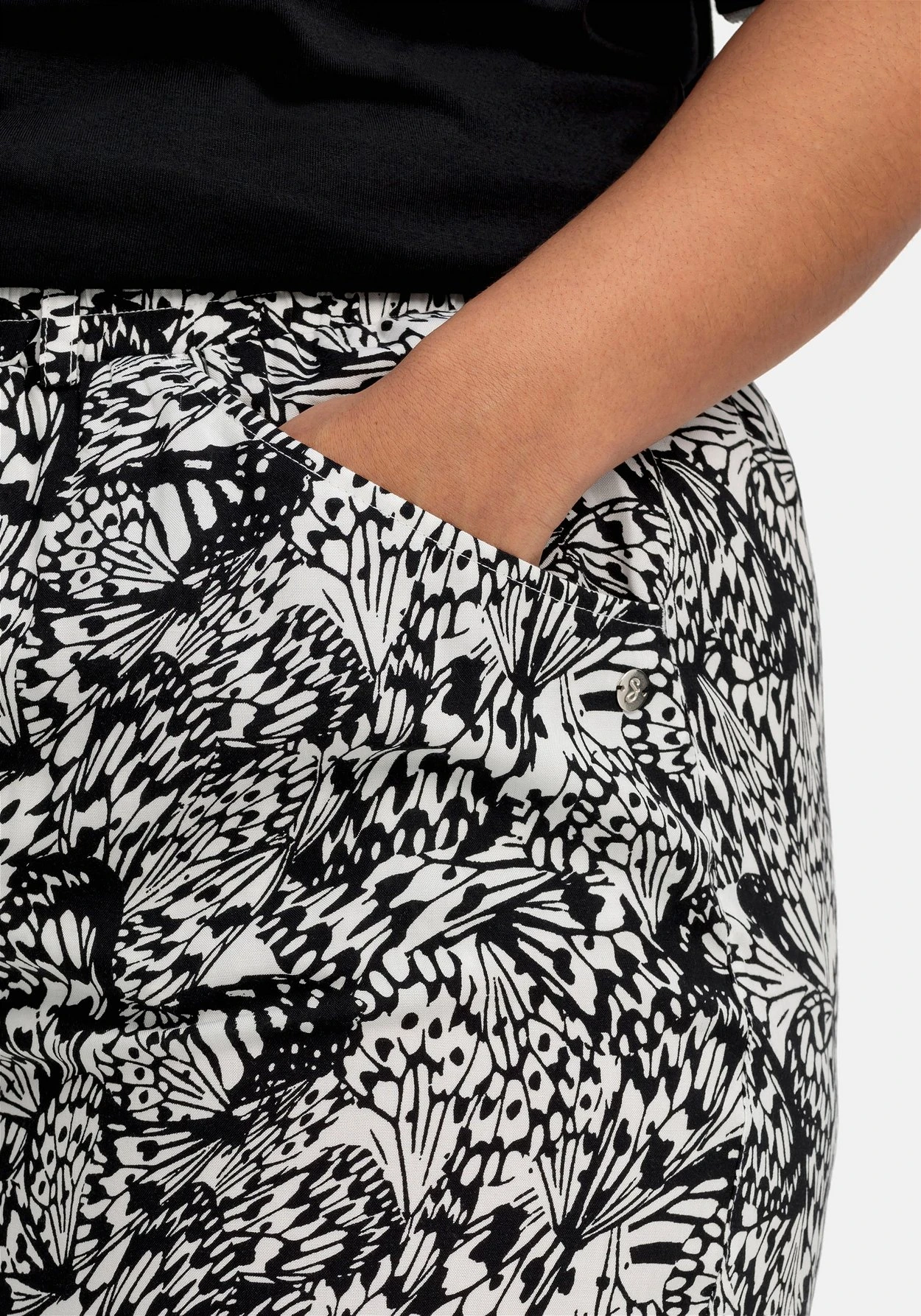 Sheego Weite Bermudas Mit Gummibund – Bild 6