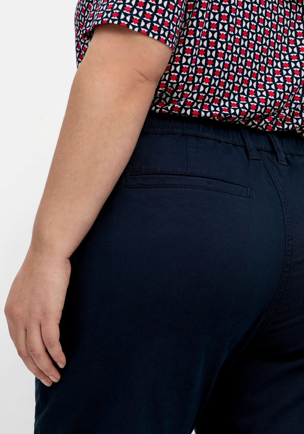 Sheego 7/8-Cargohose Mit Gummibund Und Elastischem Saum – Bild 6