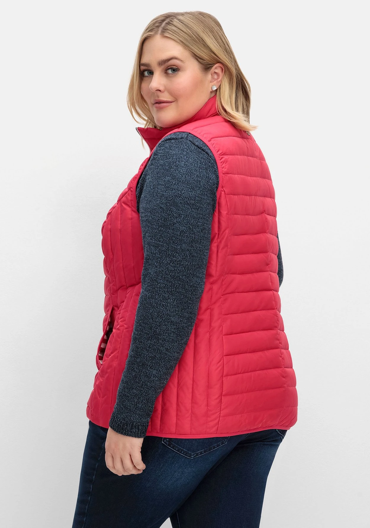Sheego Leicht Wattierte Steppweste Mit 2-Wege-Zipper – Bild 2