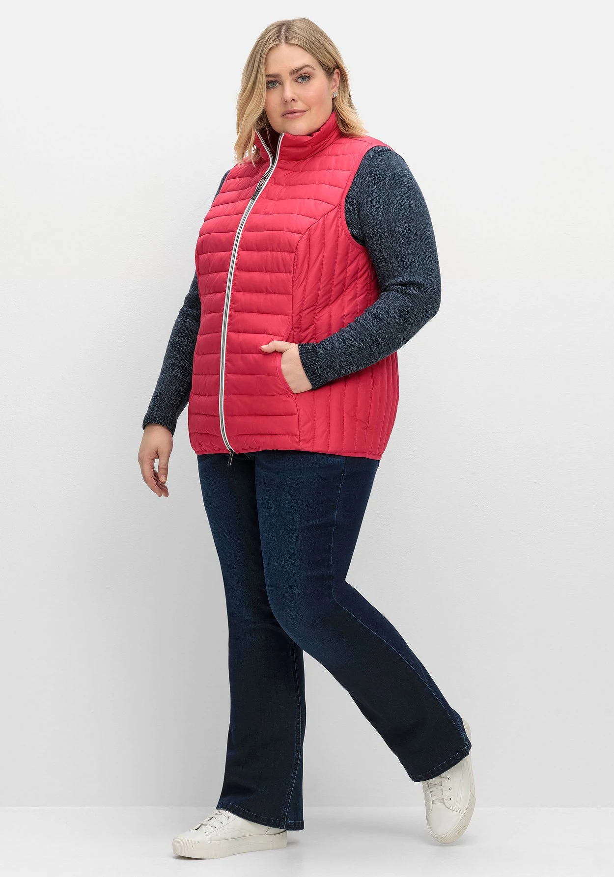 Sheego Leicht Wattierte Steppweste Mit 2-Wege-Zipper – Bild 4