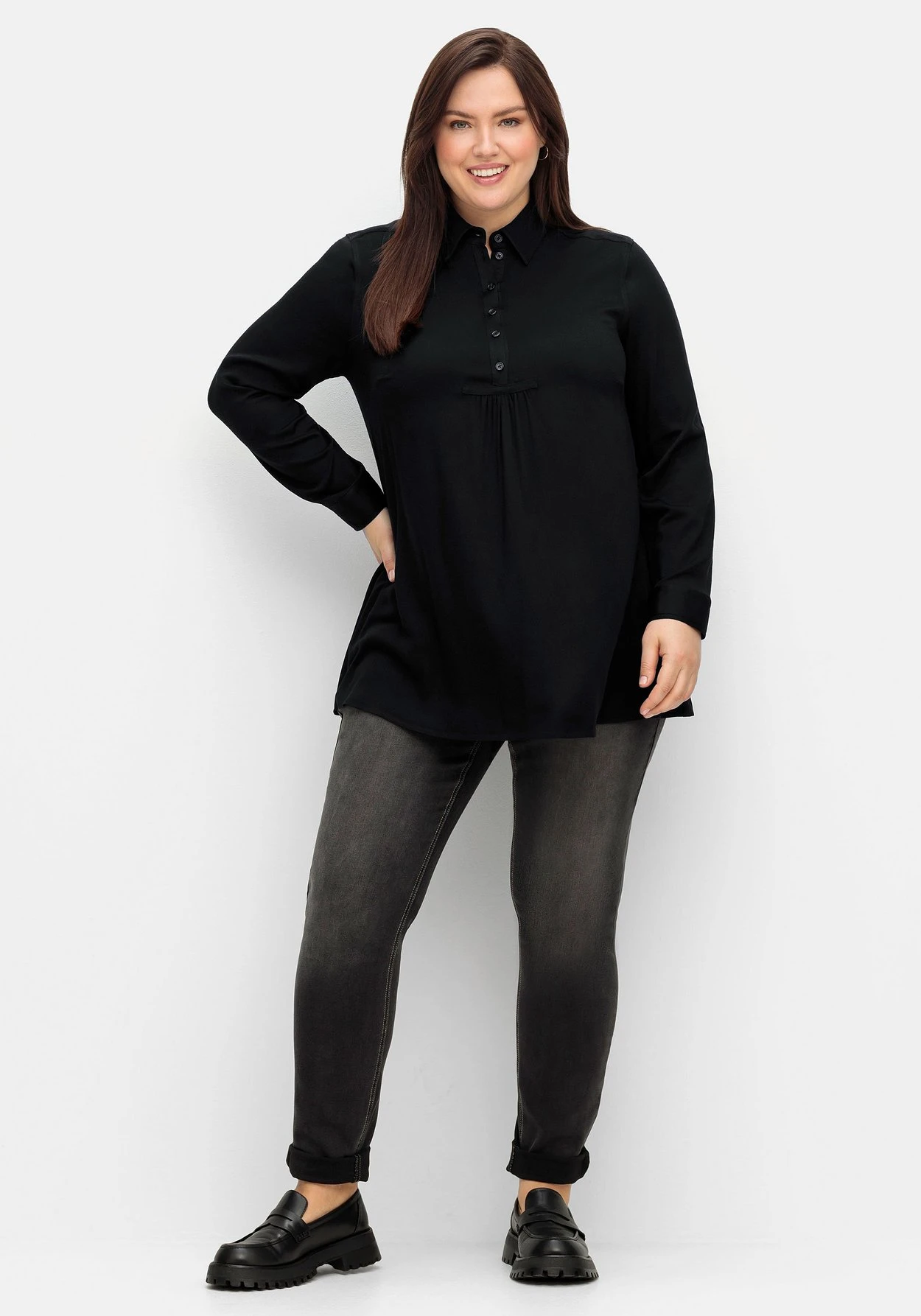 Sheego Longtunika In A-Linie, Mit Knopfleiste – Bild 4