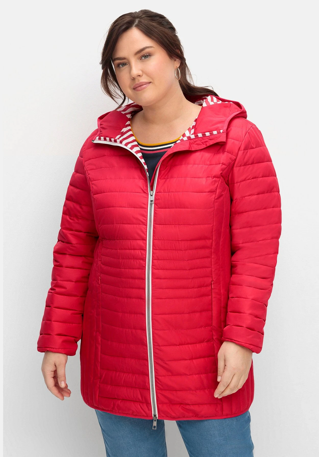 Sheego Leicht Wattierte Longsteppjacke Mit Kapuze