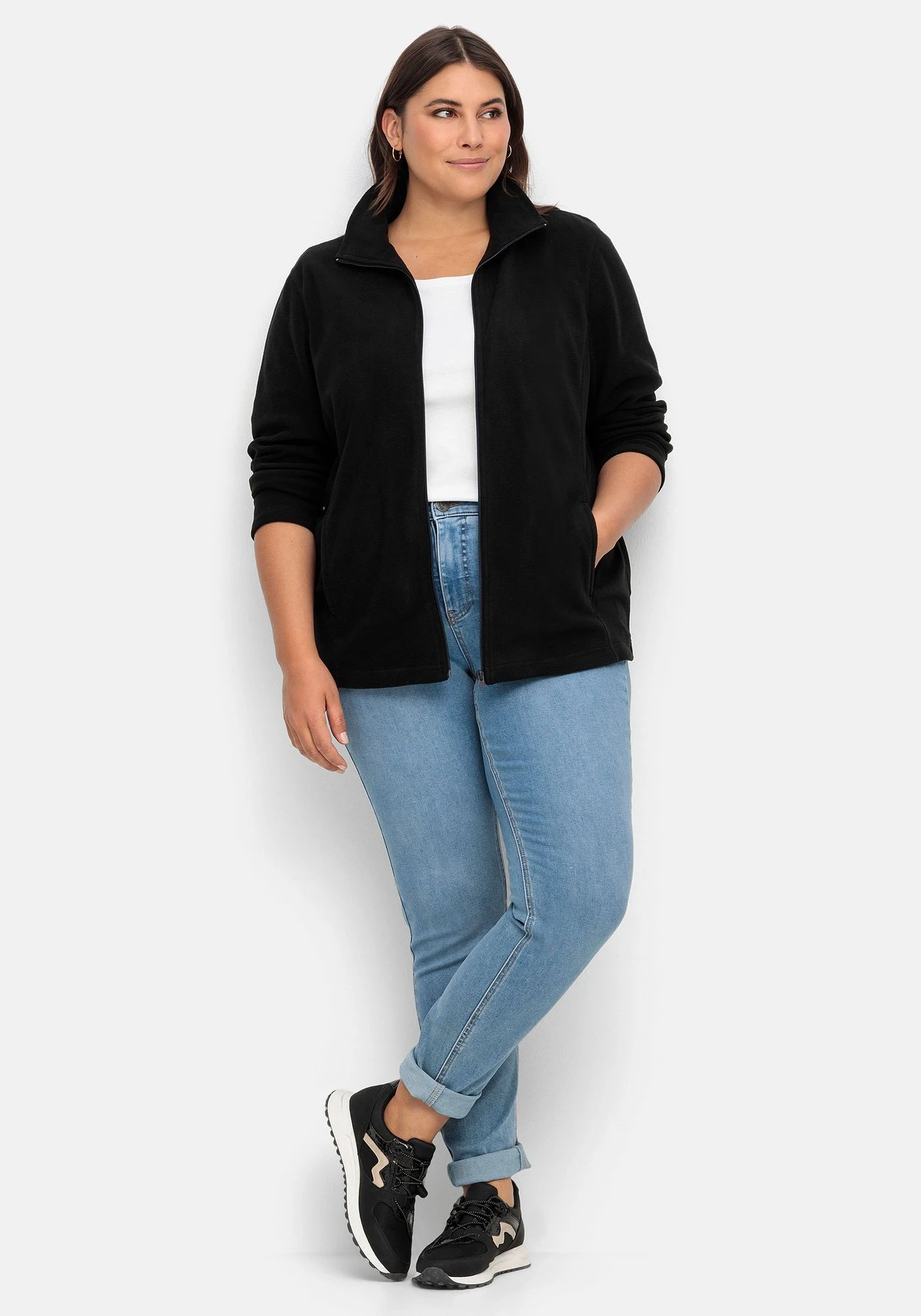 Sheego Kuschelige Fleecejacke Mit Reißverschluss – Bild 4